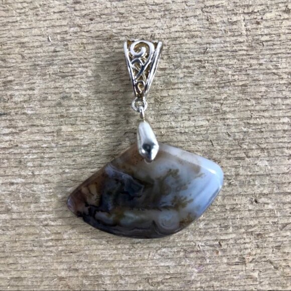 Calico Banded Agate Necklace Pendant - Picture 4 of 5
